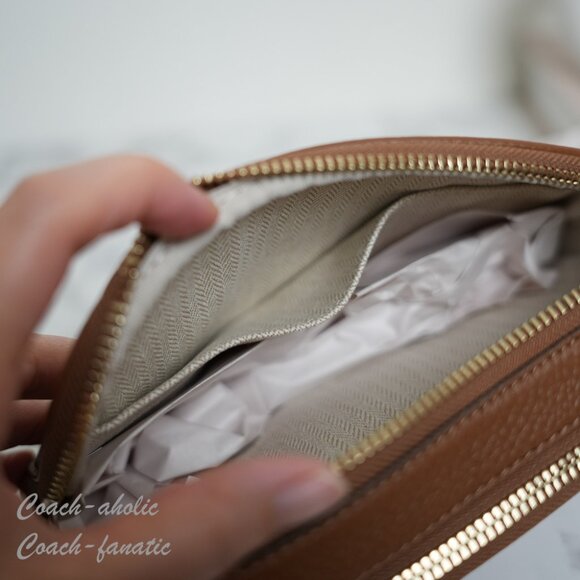 NWT Tory Burch Britten Camera Bag Leather Crossbody in Moose 157733 - Picture 11 of 11